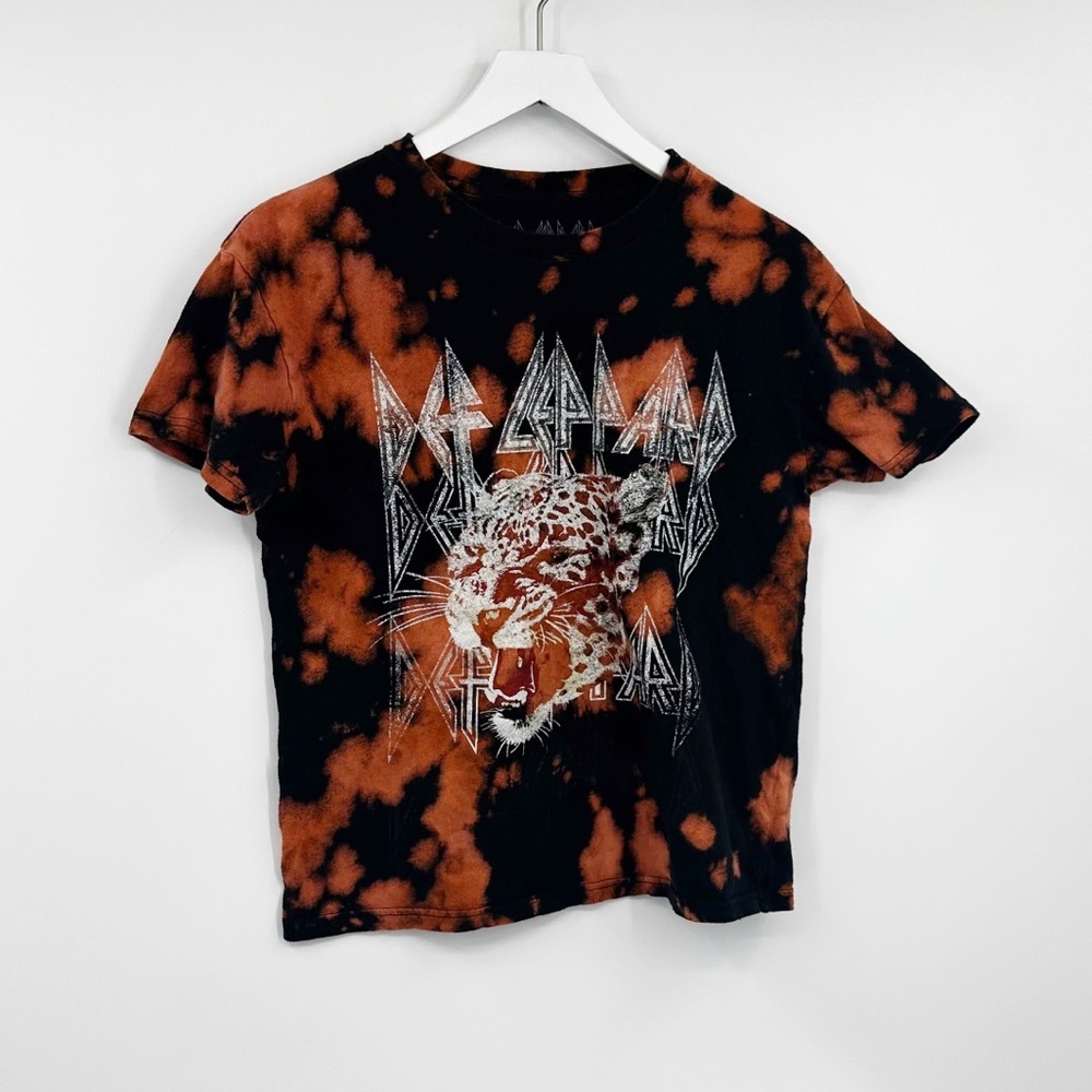 Def Leppard Custom Bleach Splatter Short Sleeve Graphic Band Tee Size Medium